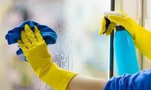 Em trai kiện chị gái vì dọn dẹp phòng suốt đêm Em trai kiện chị gái vì dọn dẹp phòng suốt đêm